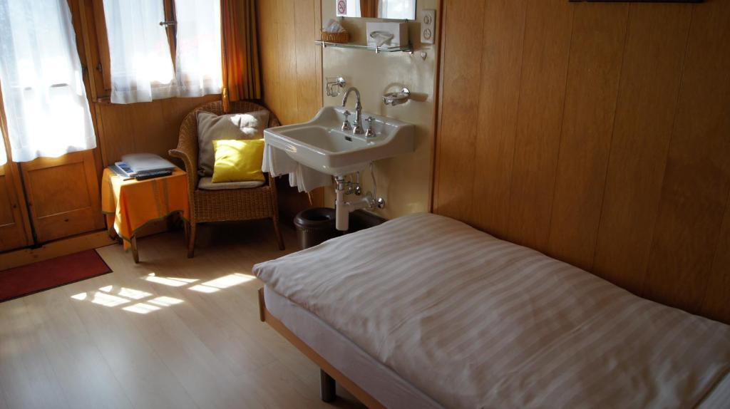 Hotel Alpina Zermatt Room photo